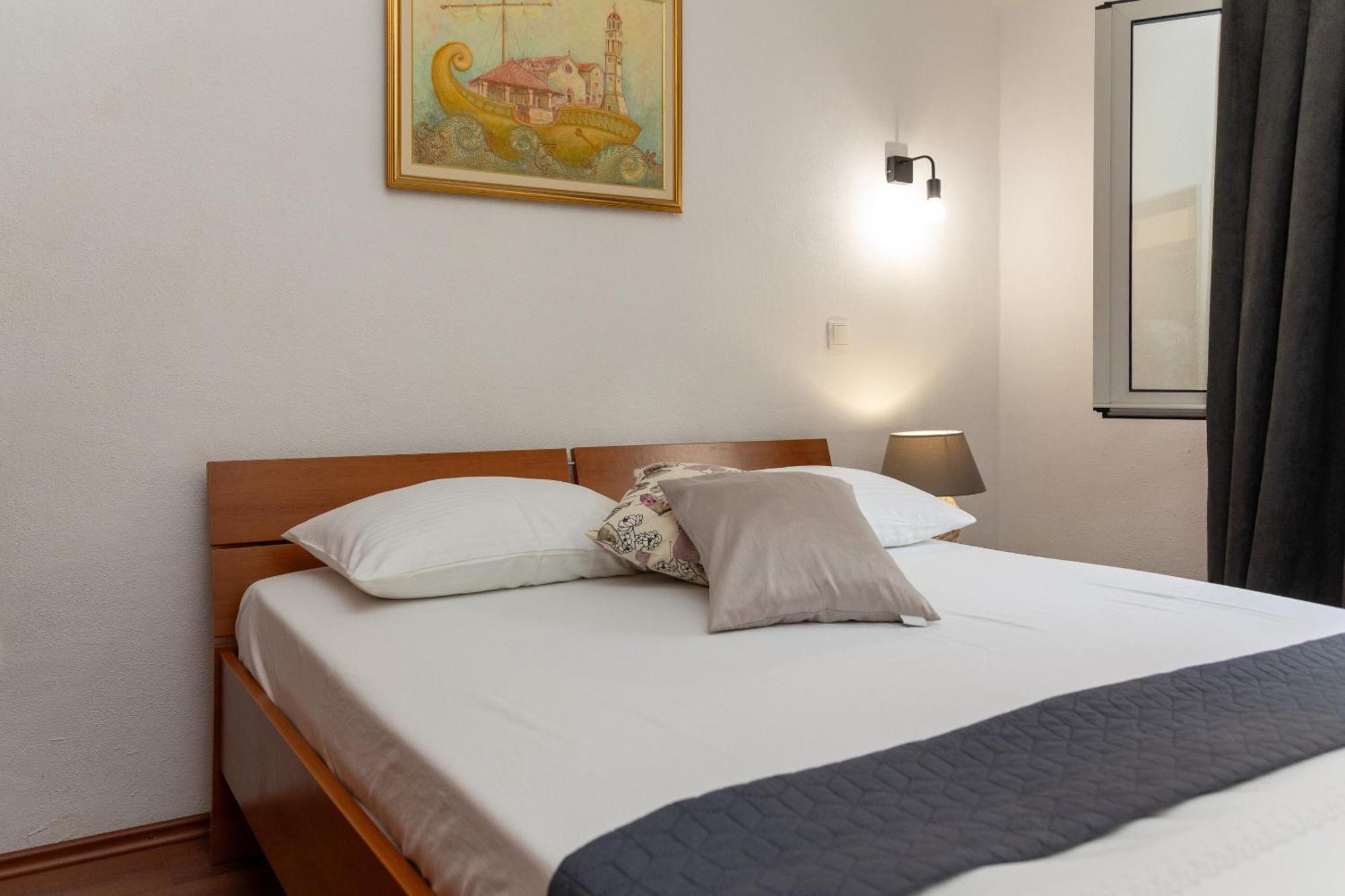 Apartments Dijana Prigradica Luaran gambar