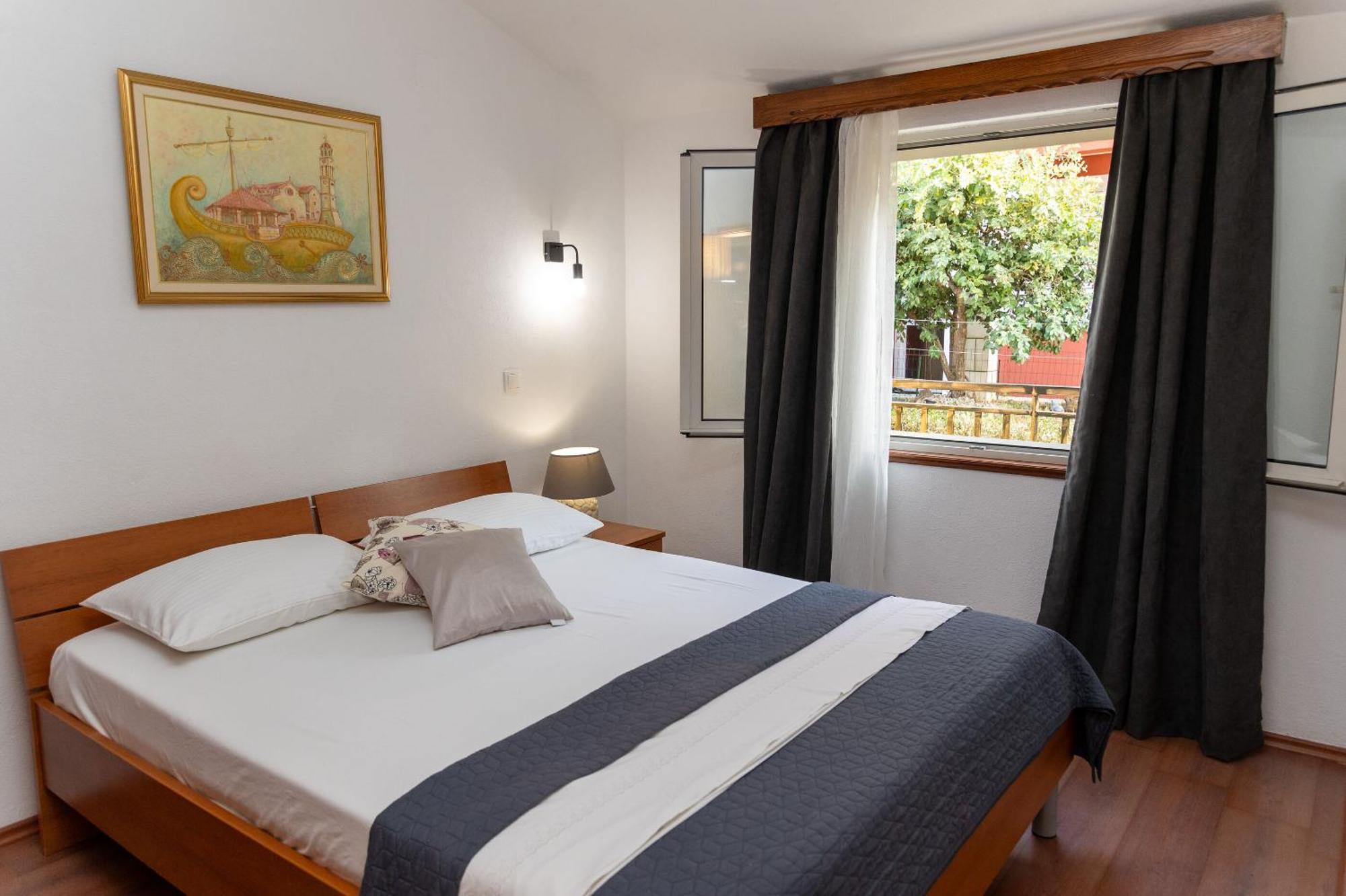 Apartments Dijana Prigradica Luaran gambar