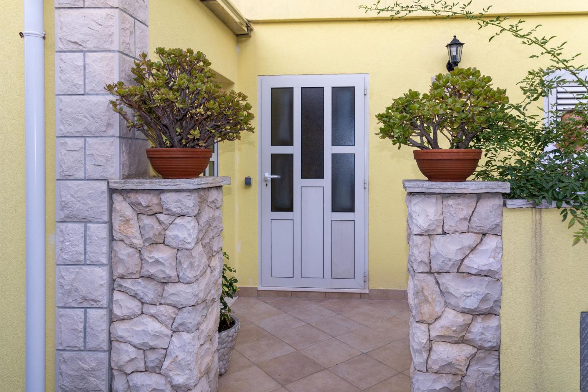 Apartments Dijana Prigradica Luaran gambar