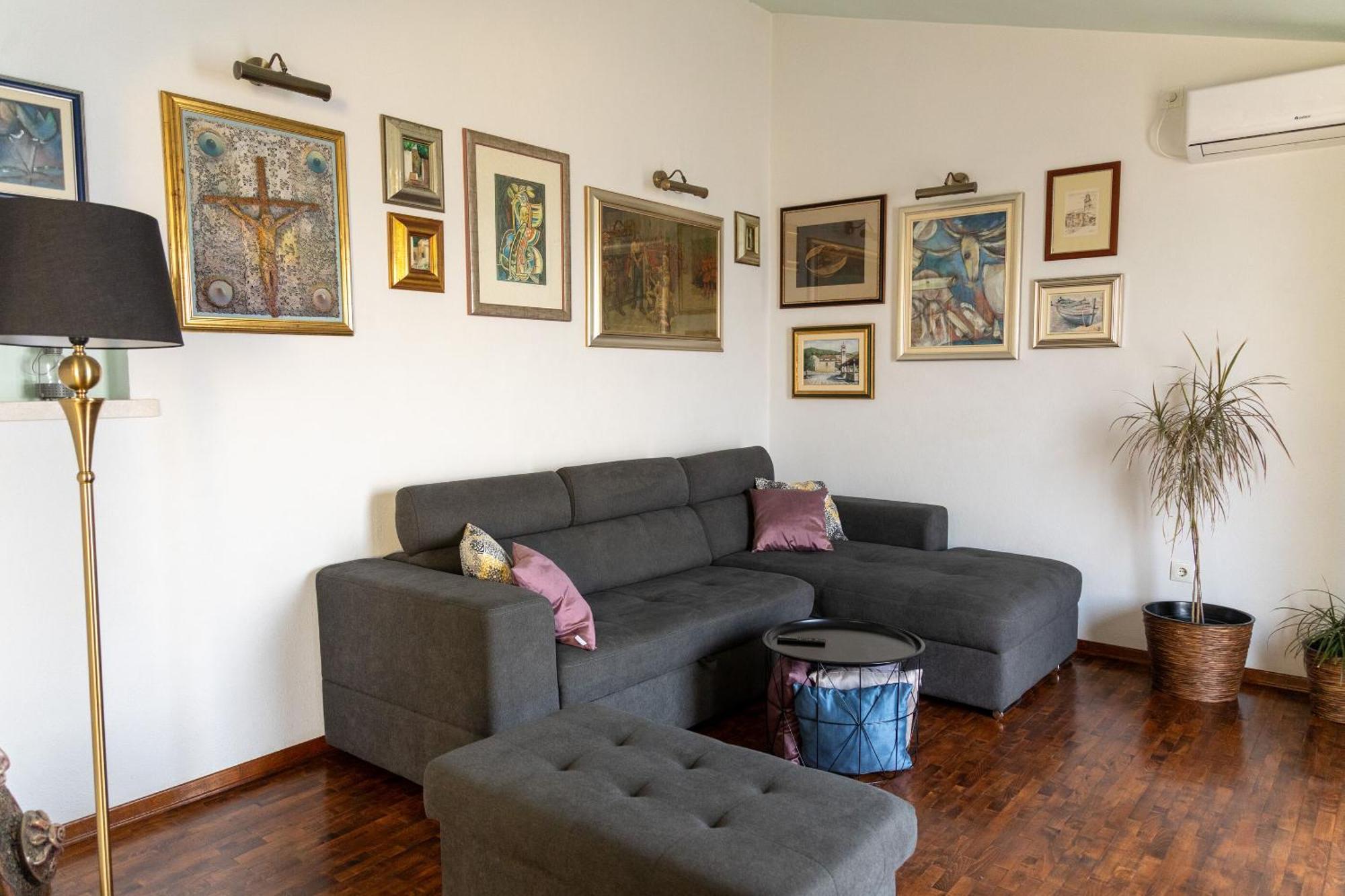 Apartments Dijana Prigradica Luaran gambar