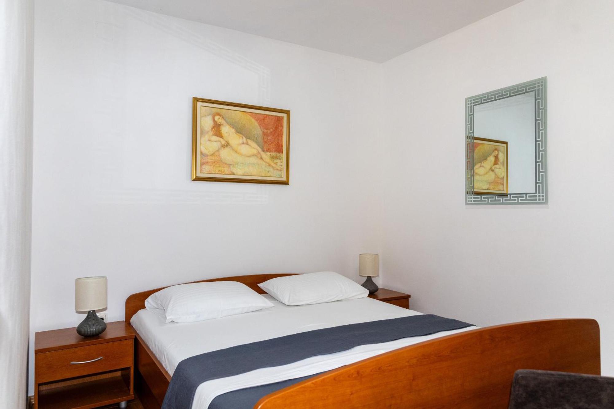 Apartments Dijana Prigradica Luaran gambar
